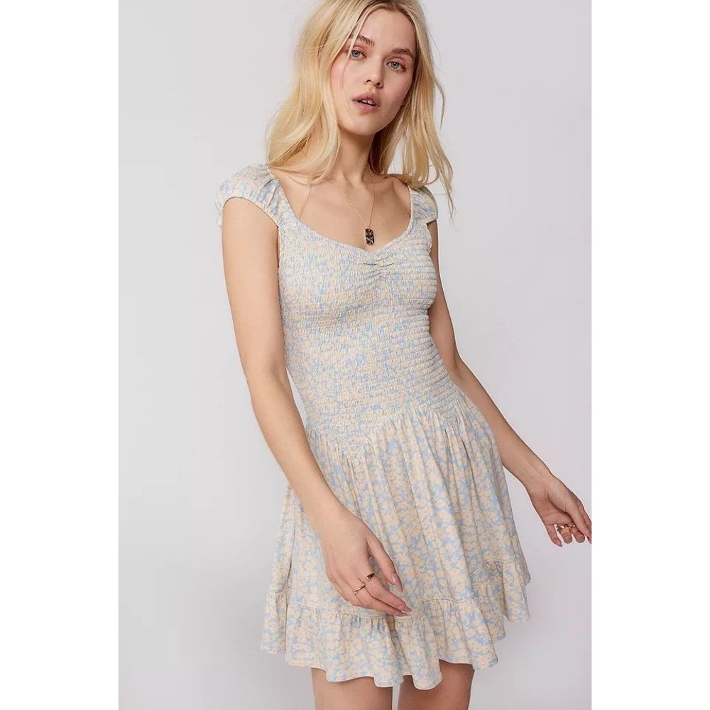 Urban Outfitters Smocked Mini Dress Size Large (NEW) Preppy Coquette - Picture 2 of 7